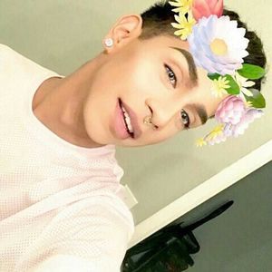 Meet your Posher, Chris